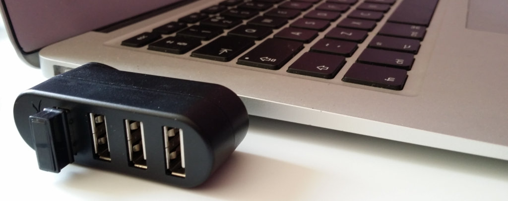 Sabrent 4 Port Hub - MacBook Air 1